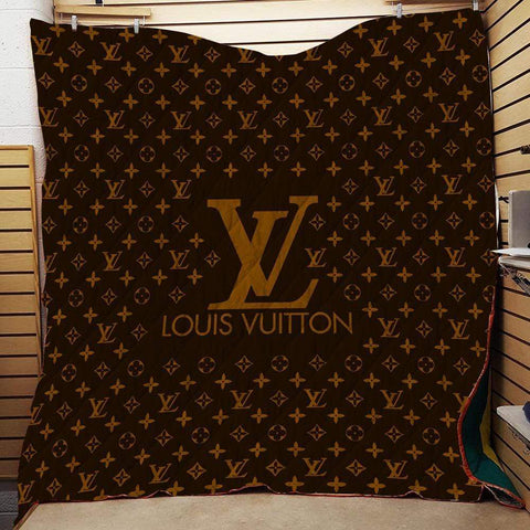 Image of LV2 Quilt Blanket / US Queen LV2 Louis Vuitton Custom Quilt Blanket