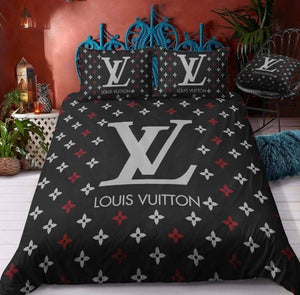 LV0 Louis Vuitton Bedding \ Duvet Cover Set  Bedding set, Black bed set,  Luxury bedspreads